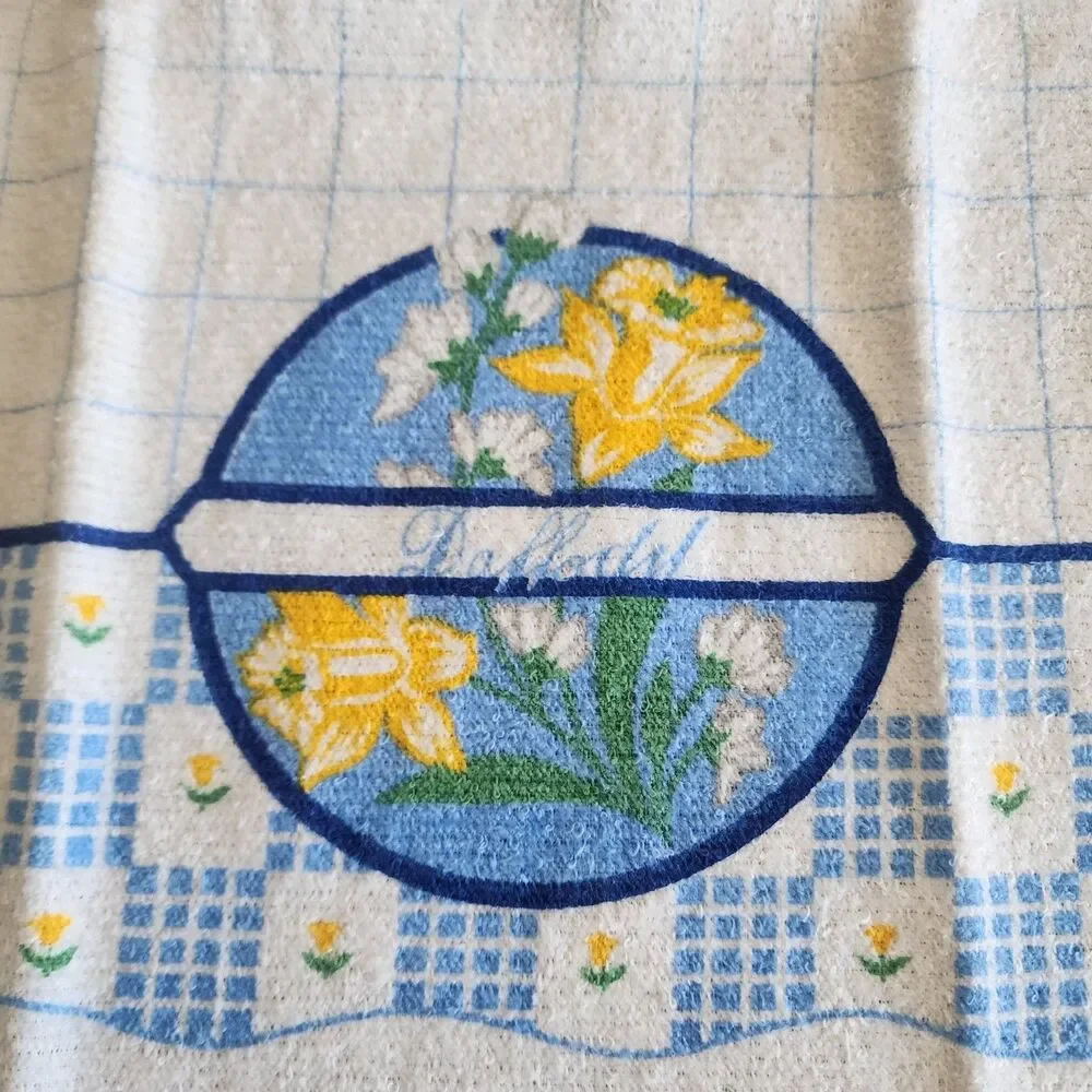 Vintage Daffodil Floral Kitchen Towel Set Blue White Plaid Gingham Fringed